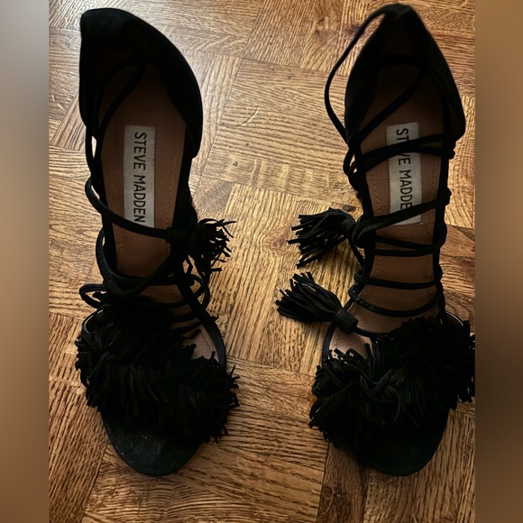 Steve Madden tie-up suede black heels/pumps - Picture 2 of 3